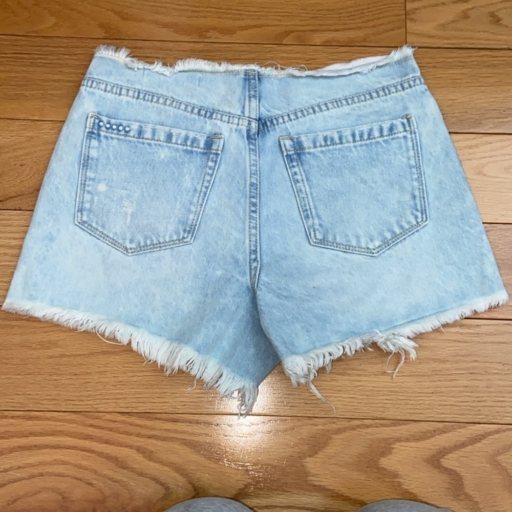 NWOT Blank NYC The Barrow Vintage High Rise Short in size 26 - Picture 6 of 8